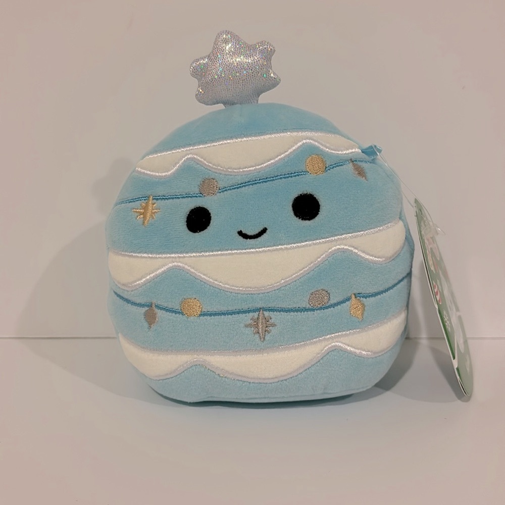 Keiko 4” Christmas tree squishmallows